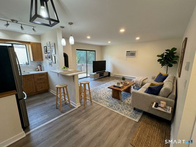 28-32 Starr Avenue 9, Danbury, CT 06811