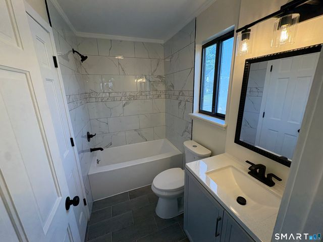 28-32 Starr Avenue 9, Danbury, CT 06811