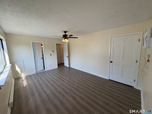 28-32 Starr Avenue 9, Danbury, CT 06811