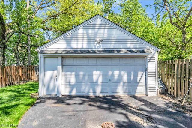 1533 E 195th Street, Euclid, OH 44117
