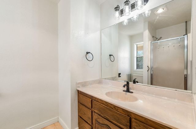 37 Sage Lane, Edgewood, NM 87015