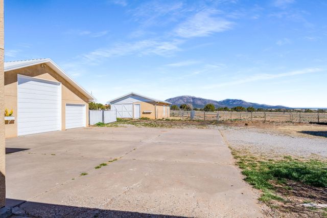 37 Sage Lane, Edgewood, NM 87015