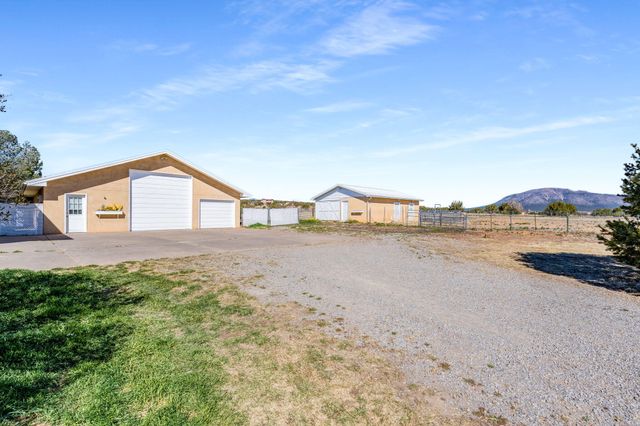 37 Sage Lane, Edgewood, NM 87015