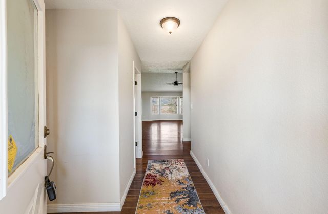 37 Sage Lane, Edgewood, NM 87015