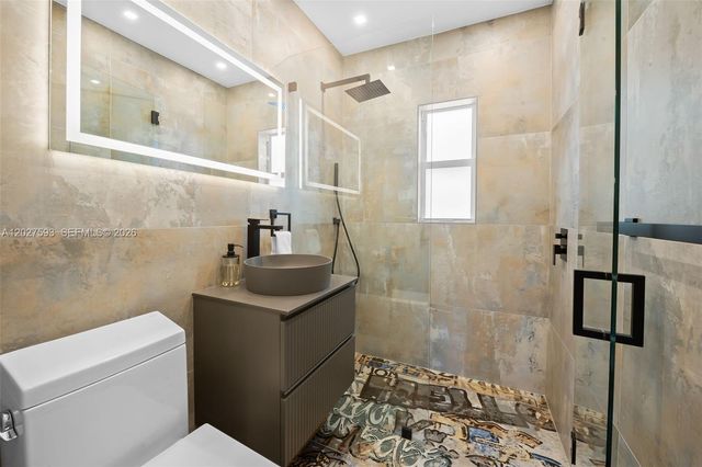 39 Montilla Avenue, Coral Gables, FL 33134