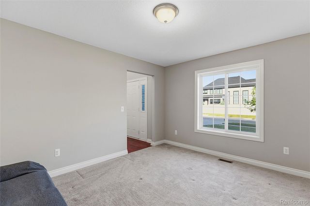 38124 Cobble Creek Court, Sterling Heights, MI 48312