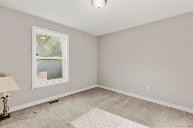 38124 Cobble Creek Court, Sterling Heights, MI 48312