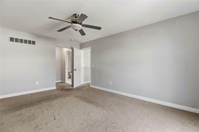 38124 Cobble Creek Court, Sterling Heights, MI 48312
