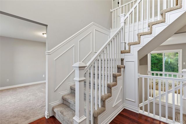 38124 Cobble Creek Court, Sterling Heights, MI 48312