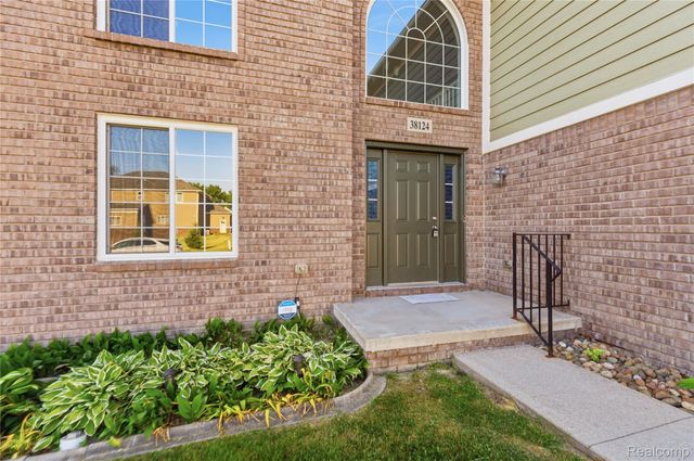 38124 Cobble Creek Court, Sterling Heights, MI 48312
