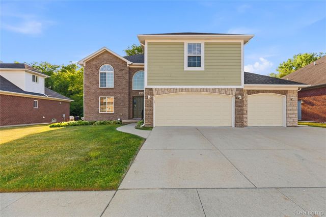 38124 Cobble Creek Court, Sterling Heights, MI 48312