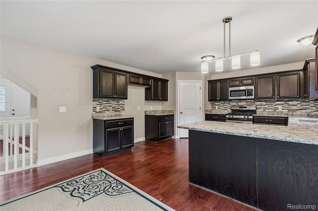 38124 Cobble Creek Court, Sterling Heights, MI 48312