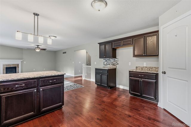 38124 Cobble Creek Court, Sterling Heights, MI 48312