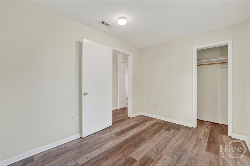 Image 15 of property listing at 2624 Aimar Avenue, Savannah, GA 31406