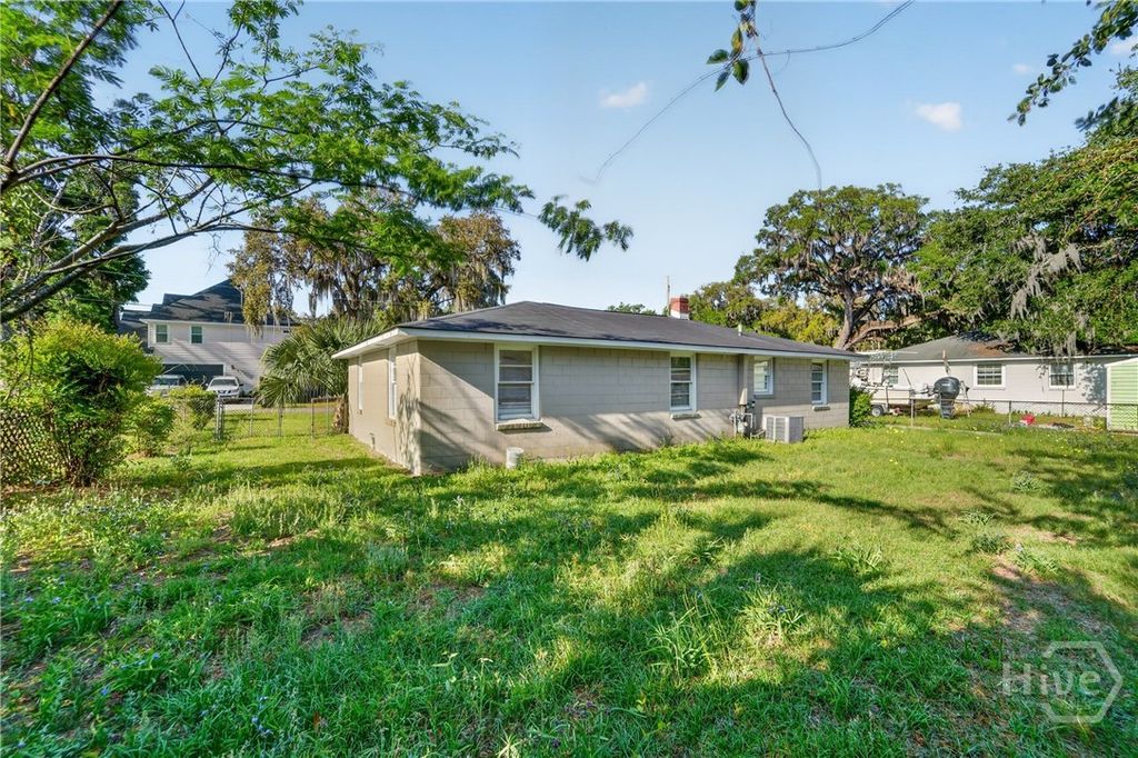 Image 20 of property listing at 2624 Aimar Avenue, Savannah, GA 31406