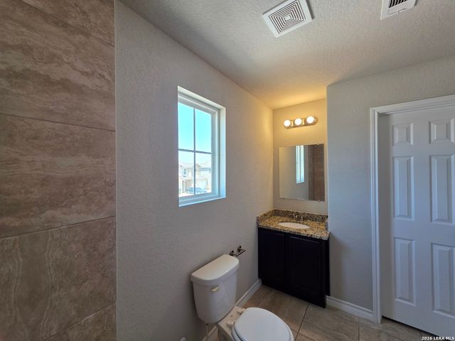 16914 Spirit Brk Unit 1, Selma, TX 78154