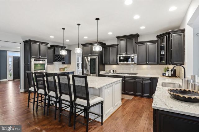 23044 CREIGHTON FARMS DR, Leesburg, VA 20175