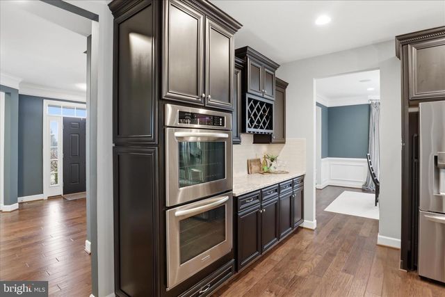 23044 CREIGHTON FARMS DR, Leesburg, VA 20175