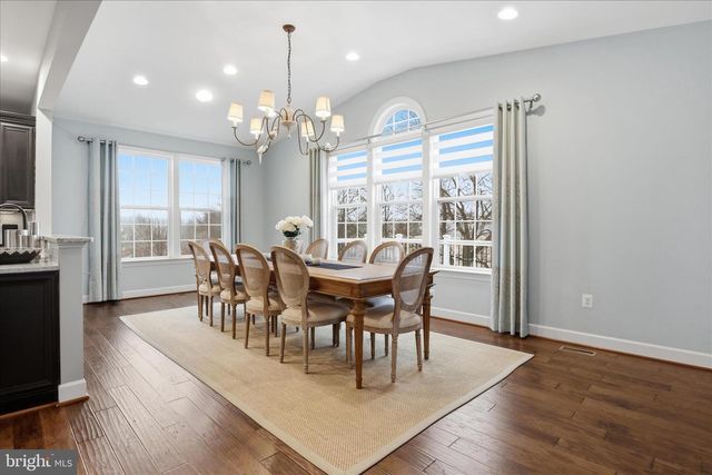 23044 CREIGHTON FARMS DR, Leesburg, VA 20175