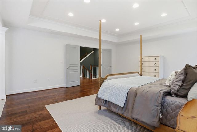 23044 CREIGHTON FARMS DR, Leesburg, VA 20175