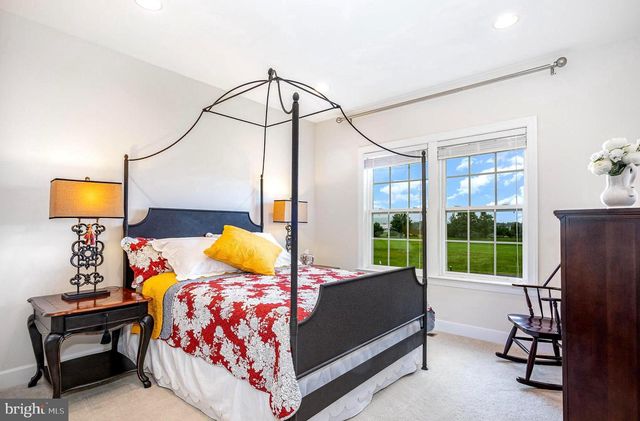 23044 CREIGHTON FARMS DR, Leesburg, VA 20175