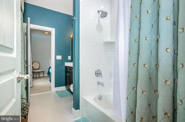 23044 CREIGHTON FARMS DR, Leesburg, VA 20175