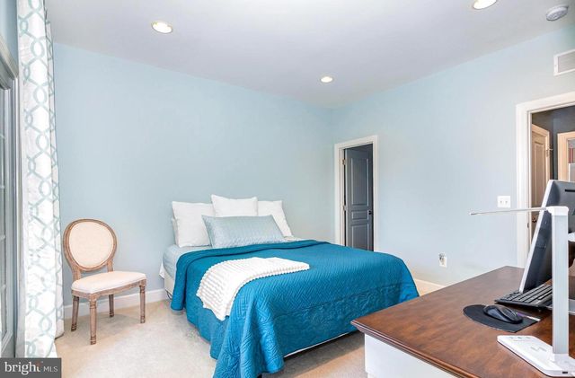 23044 CREIGHTON FARMS DR, Leesburg, VA 20175