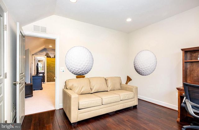 23044 CREIGHTON FARMS DR, Leesburg, VA 20175