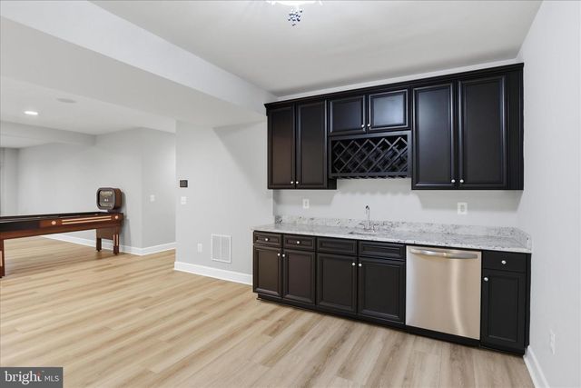 23044 CREIGHTON FARMS DR, Leesburg, VA 20175