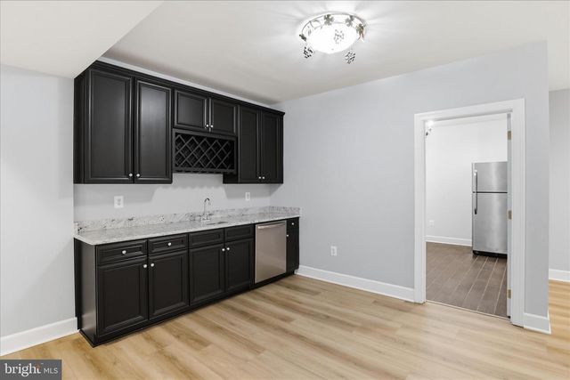 23044 CREIGHTON FARMS DR, Leesburg, VA 20175