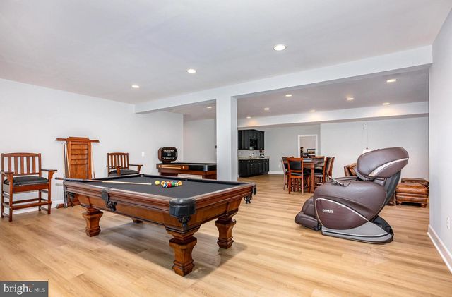 23044 CREIGHTON FARMS DR, Leesburg, VA 20175