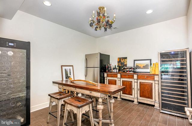 23044 CREIGHTON FARMS DR, Leesburg, VA 20175