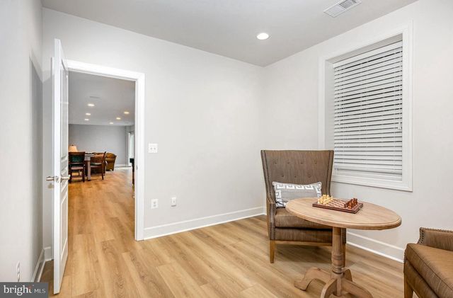 23044 CREIGHTON FARMS DR, Leesburg, VA 20175