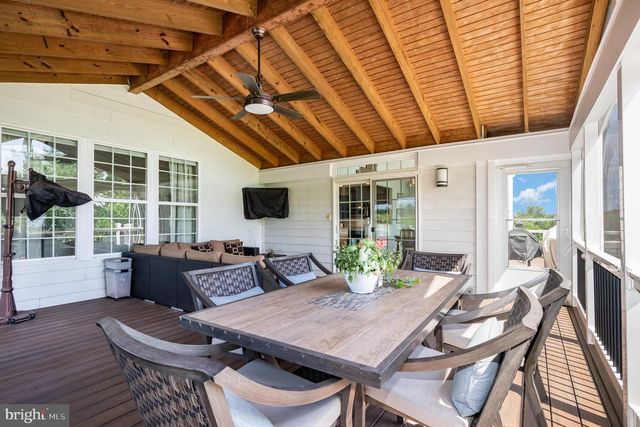 23044 CREIGHTON FARMS DR, Leesburg, VA 20175