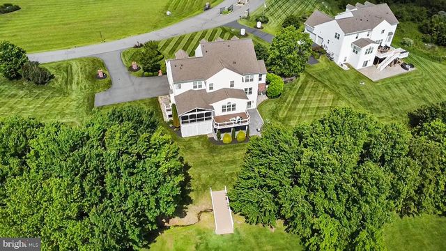 23044 CREIGHTON FARMS DR, Leesburg, VA 20175