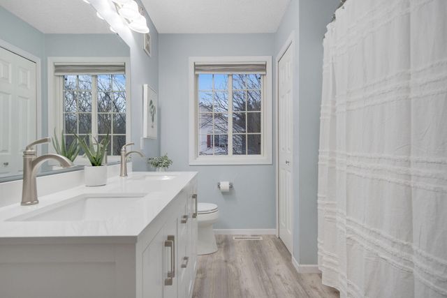 739 Maple Hills Drive I, Maplewood, MN 55117