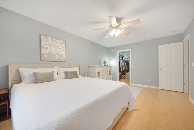 739 Maple Hills Drive I, Maplewood, MN 55117