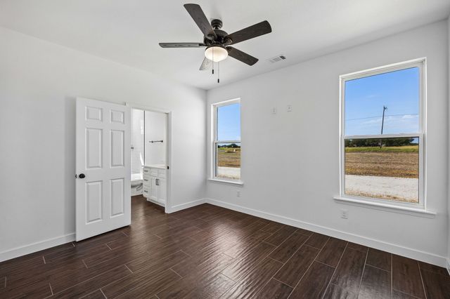 1224 Durham Lane, Cleburne, TX 76033