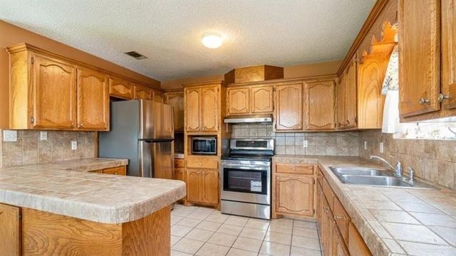 1409 Valencia Avenue, Pharr, TX 78577