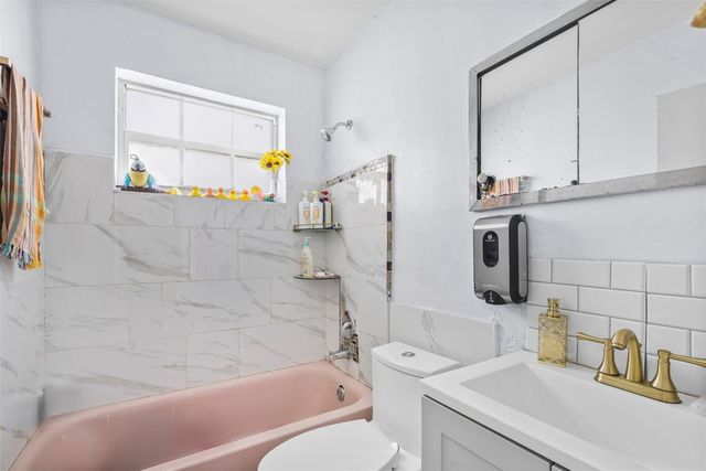 4291 NW 10th Terrace, Fort Lauderdale, FL 33309