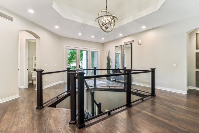 5754 Gallery Court, West Des Moines, IA 50266