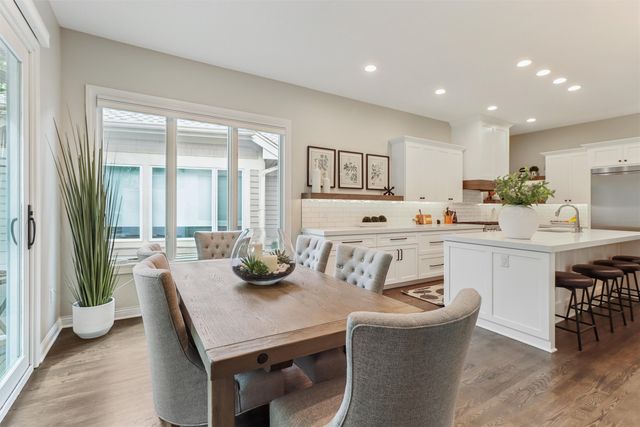 5754 Gallery Court, West Des Moines, IA 50266