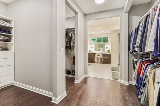 5754 Gallery Court, West Des Moines, IA 50266