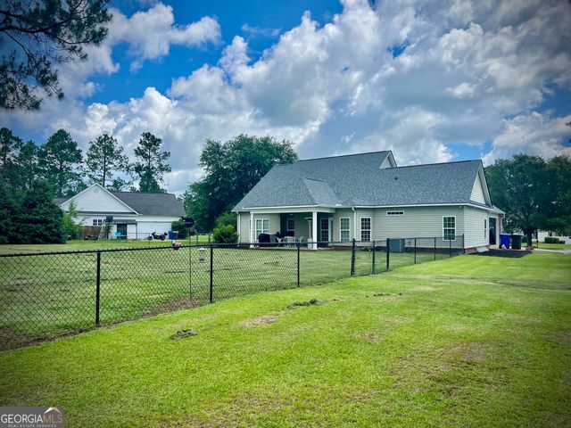 511 Live Oak Way, Dublin, GA 31021