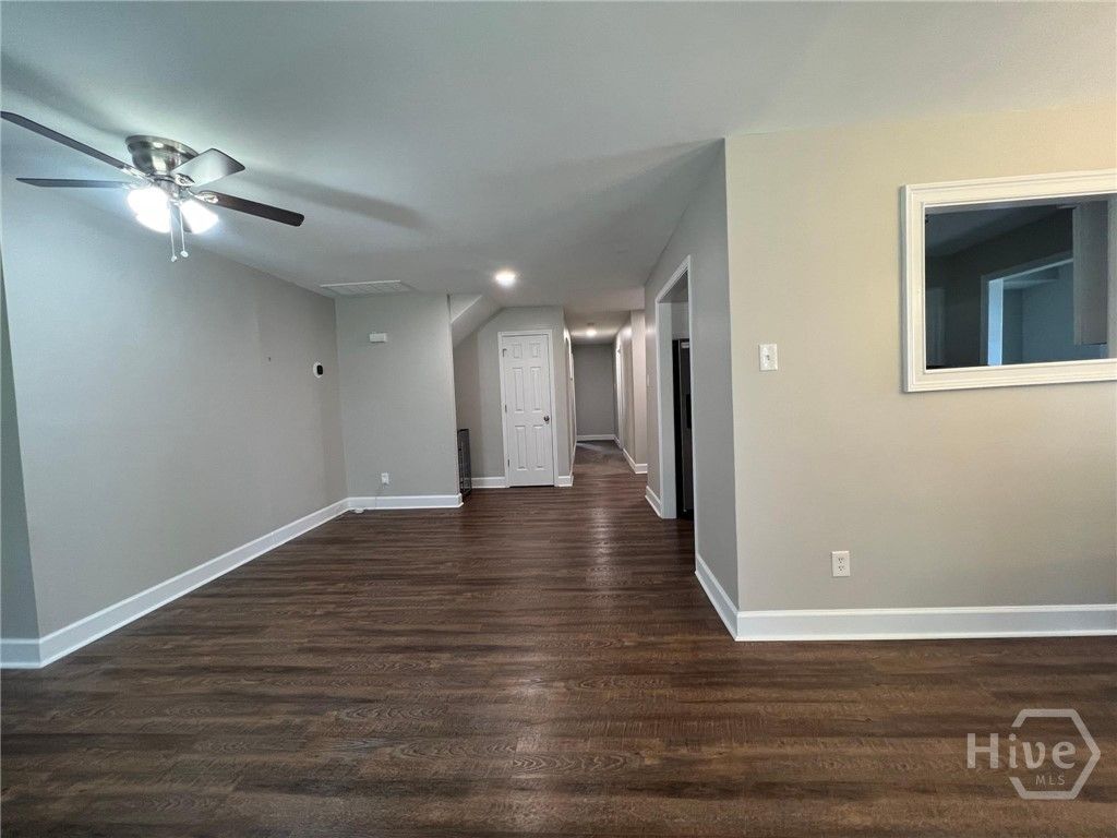 Image 3 of property listing at 826 E 33rd Street, Savannah, GA 31401