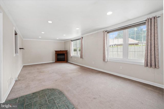 2614 EXETER RD, Wilmington, DE 19810