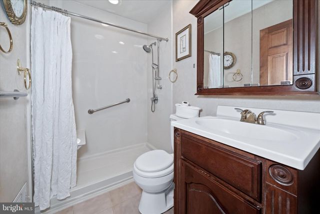 2614 EXETER RD, Wilmington, DE 19810
