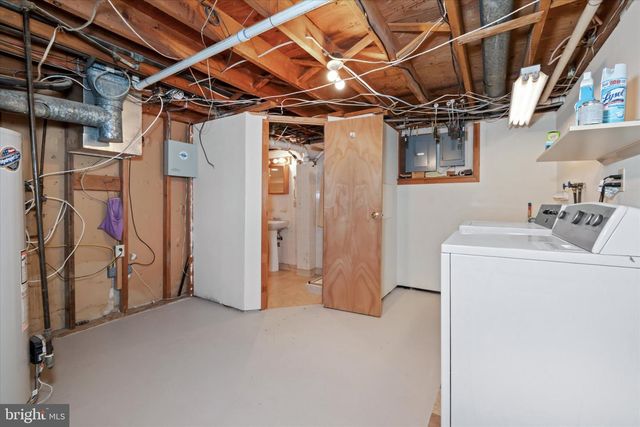 2614 EXETER RD, Wilmington, DE 19810