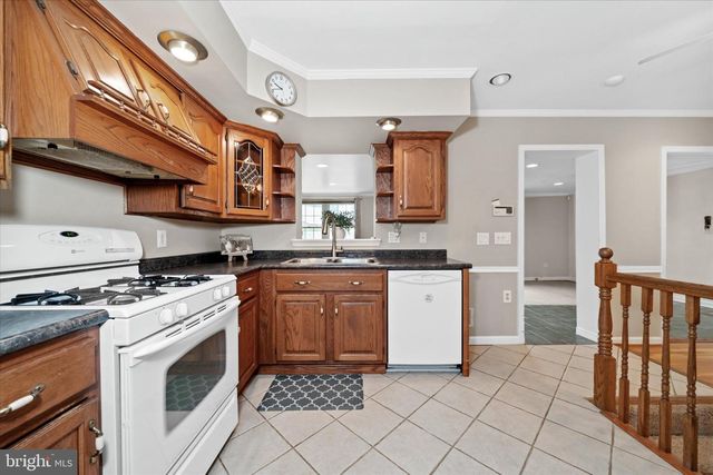 2614 EXETER RD, Wilmington, DE 19810