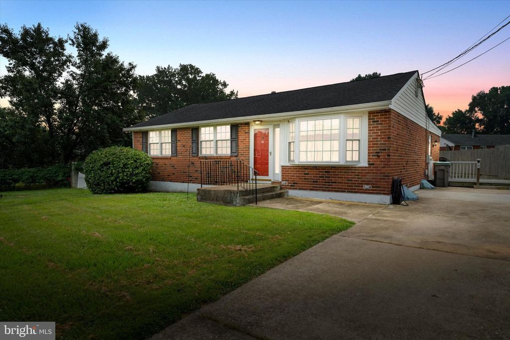 2614 EXETER RD, Wilmington, DE 19810